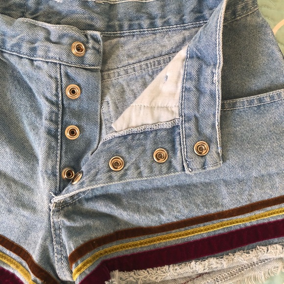 Michael G High Waisted Daisy Dukes | 7 - Picture 5 of 6